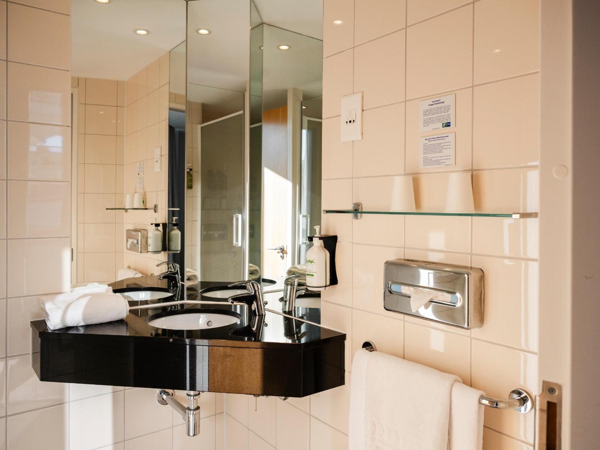 Holiday Inn Express Saint-Nazaire By Ihg Eksteriør bilde